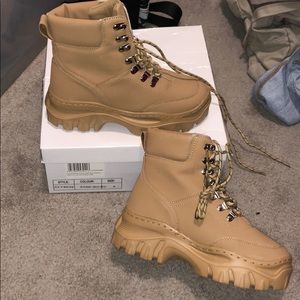 Pretty Little Thing Sand Boots Size 6